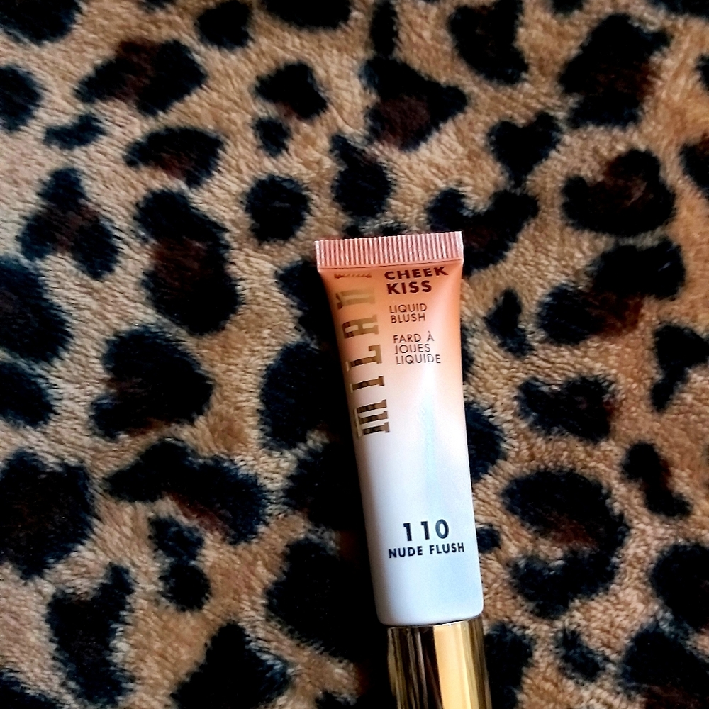 Milani Cheek - Picture 5 of 9